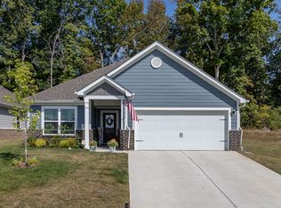 1007 Autumnwood Dr, Dickson, TN 37055