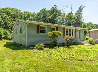 37 Chesterfield Rd, Oakdale, CT 06370