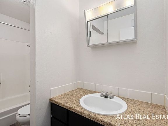 4th image of 1931 S 11th Ave #203
