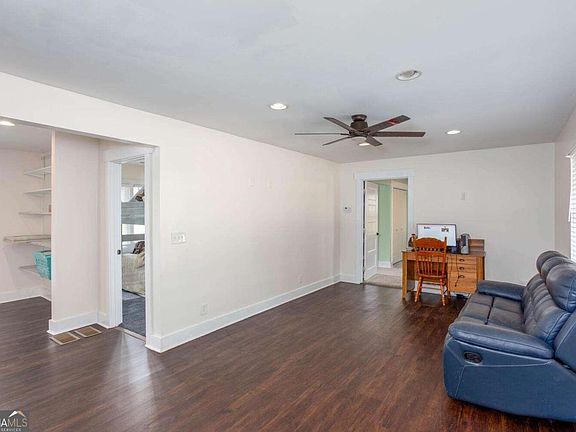 4th image of 3237 Gus Robinson Rd