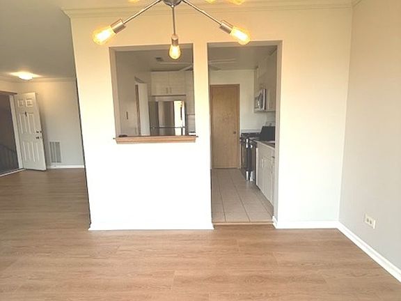 3rd image of 1219 Williamsport Dr #3