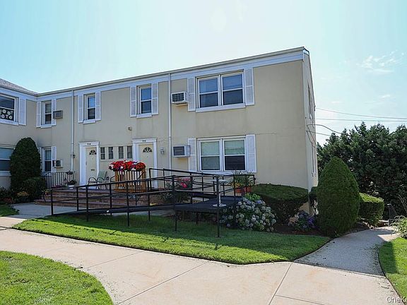 4th image of 71-11 252 Street #195B