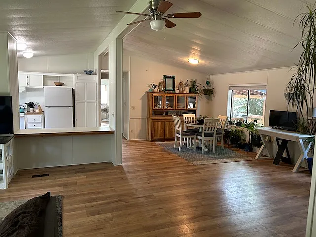 3 bed, 1500 sqft, $2,150 — Photo 2