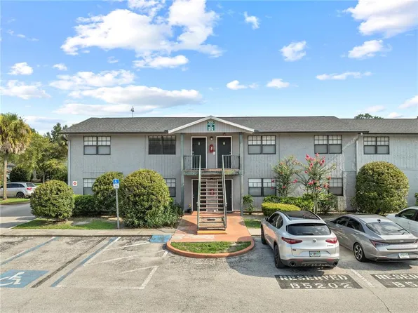 205 POINSETTIA PINE COURT #201, TAMPA, FL 33612