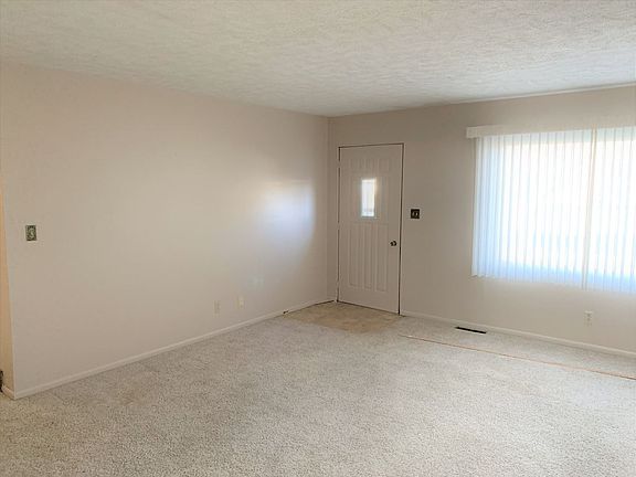 4th image of 2710 Anna Ave
