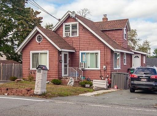 1st image of 323 Essex St