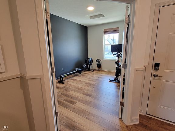 4th image of 4810 Oak Hill Dr