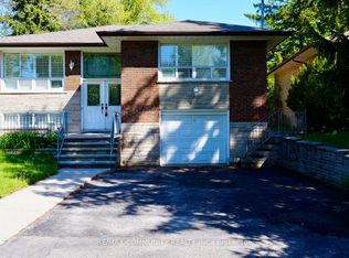 117 Perivale Cres #9, Toronto, ON M1J 2C4