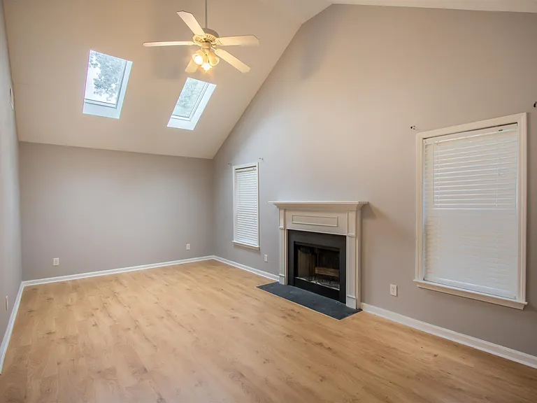 4054 Margo Cir — Photo 10