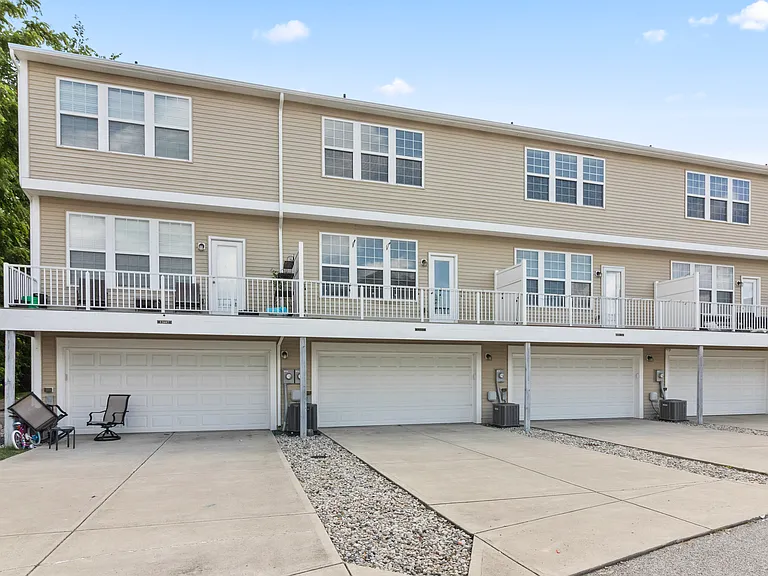 12683 White Chapel Cir — Photo 24