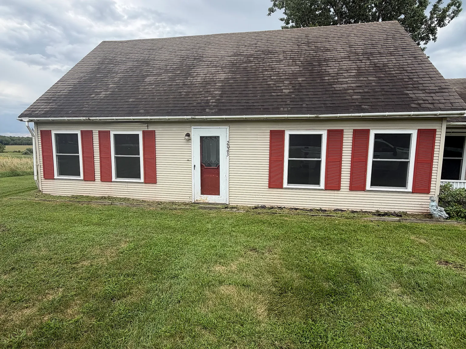 2 bed, 1.5 bath, 1750 sqft, $2,500 — Photo 2