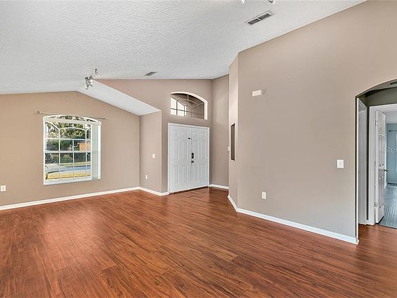 5th image of 3004 Mandolin Dr