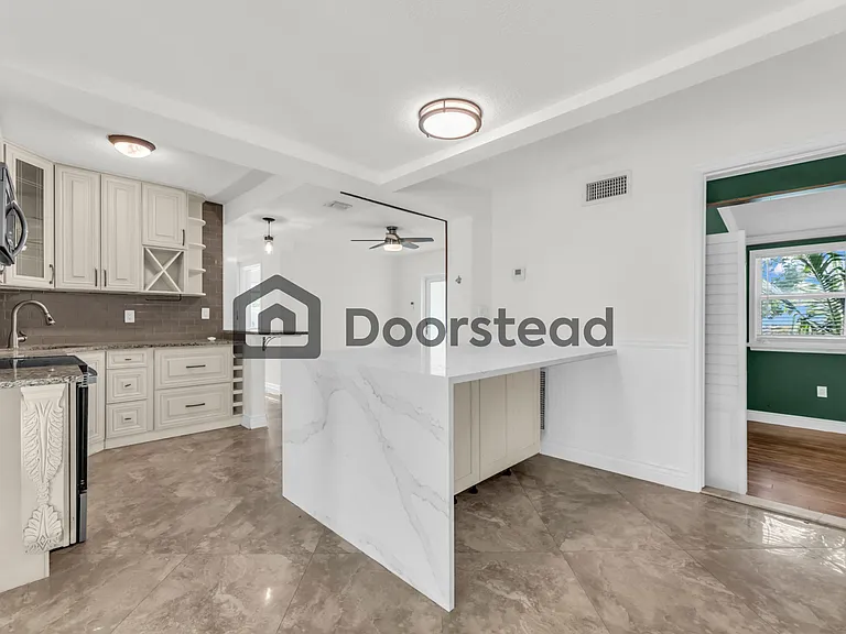 1837 NE 48th Ct — Photo 18
