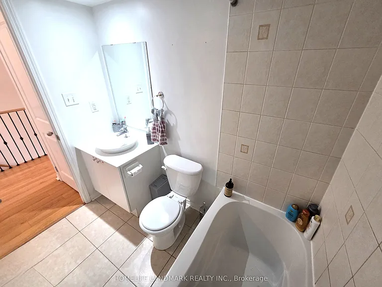 74 Munro St #2 — Photo 26
