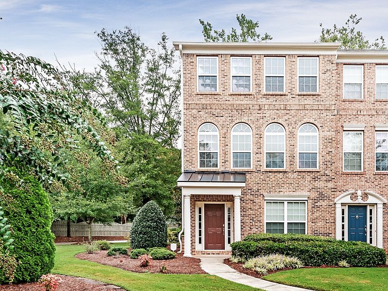 1st image of 742 Pecan Knoll Dr