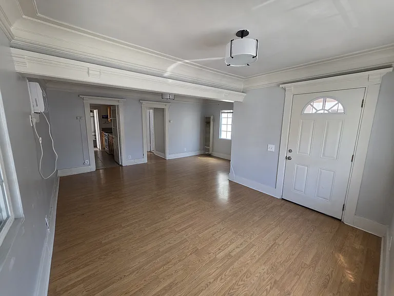 1639 N Kingsley Dr — Photo 5