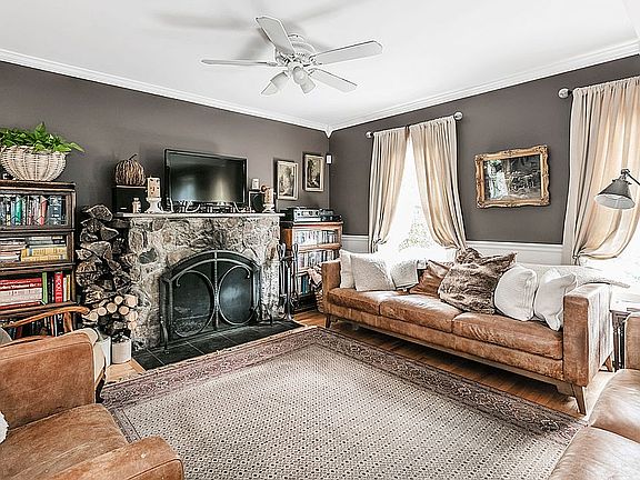 4th image of 75 Willis St