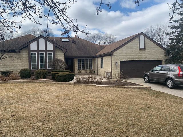 1st image of 24 Blue Grass Ct