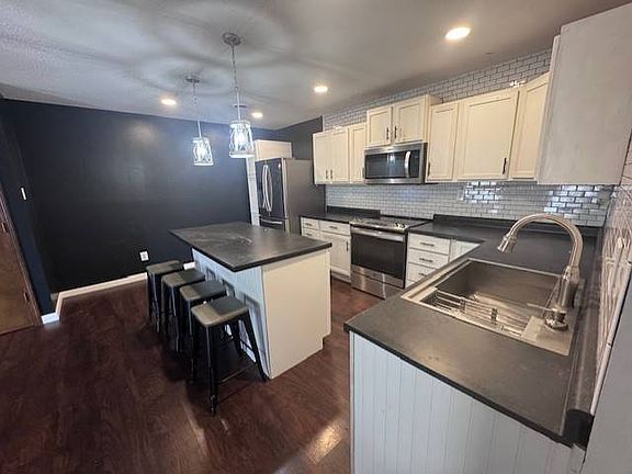 2nd image of 206 N Pine St