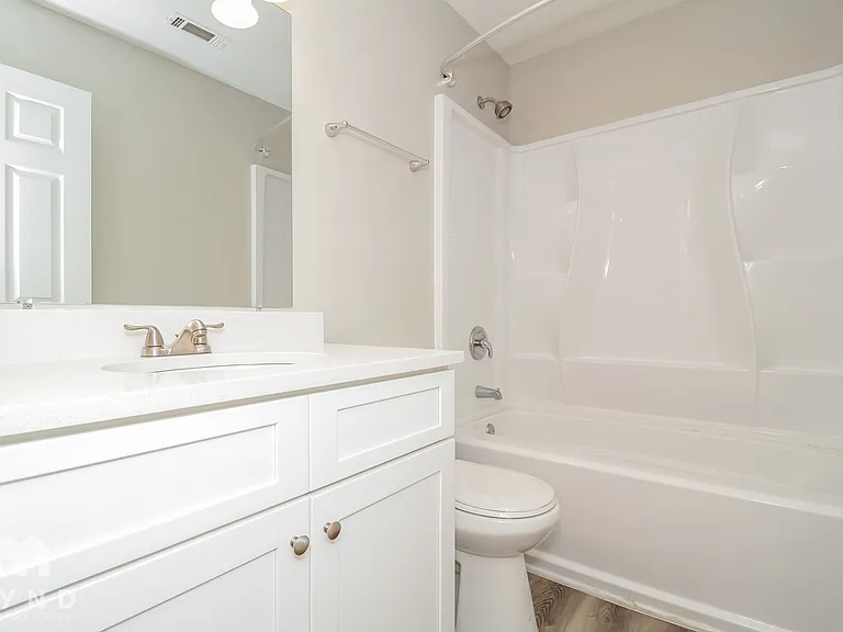 314 Summer Cv SW — Photo 13