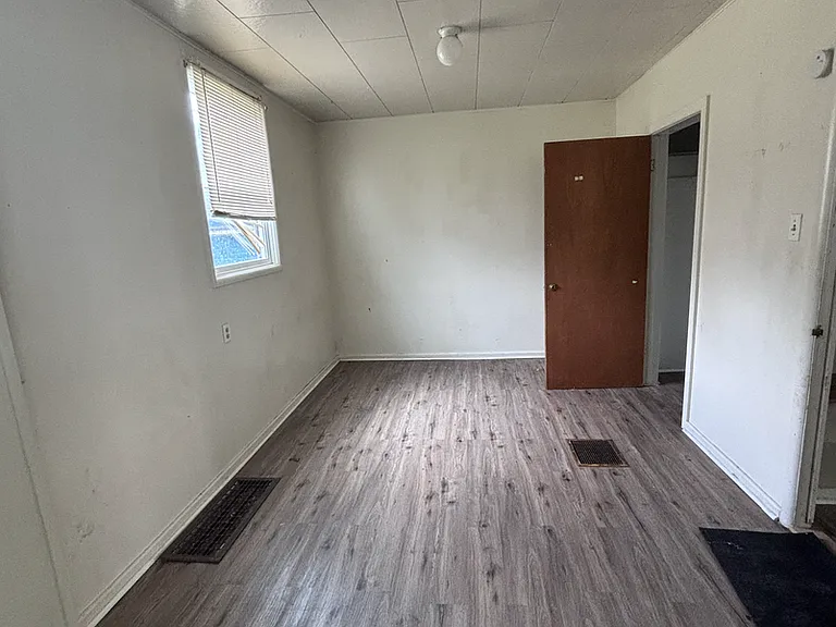 241 N Hayes Ave — Photo 20