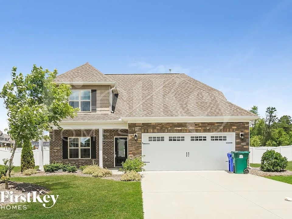 127 Phoenix Ct