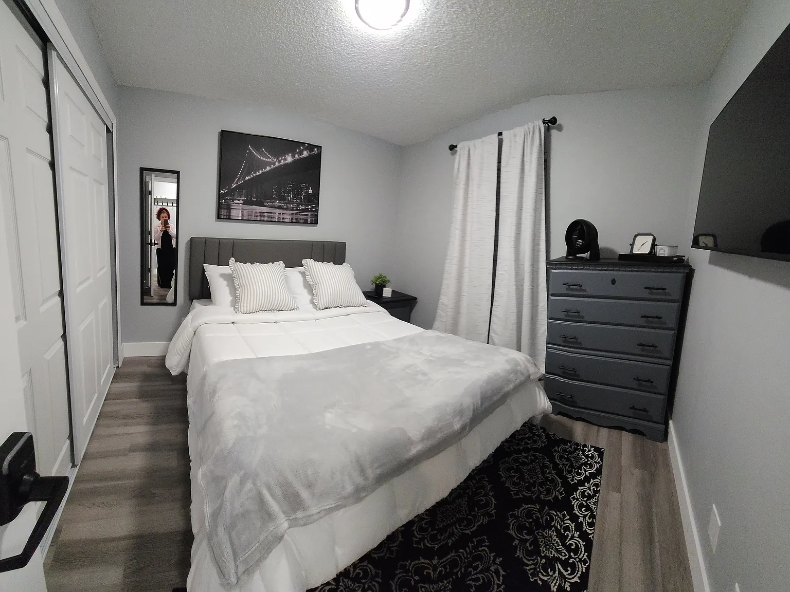 3 bed, 1100 sqft, $800 — Photo 2