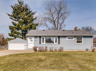 1459 Laurie Rd E, Maplewood, MN 55109
