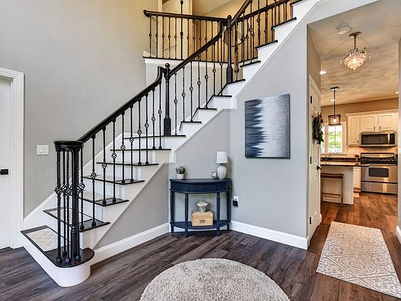 5th image of 1 Fairbanks Ln