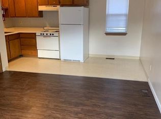 1136 Chestnut St #C, Nelsonville, OH 45764