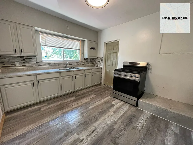 20806 Panama St — Photo 19