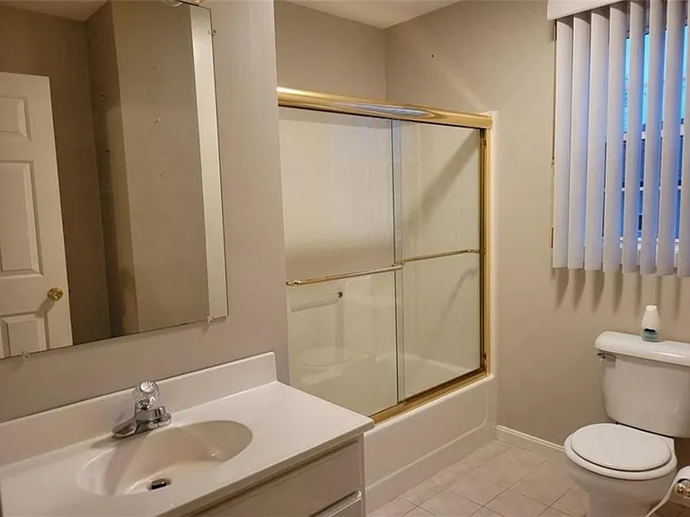 15 S Locust Ave #1 — Photo 6