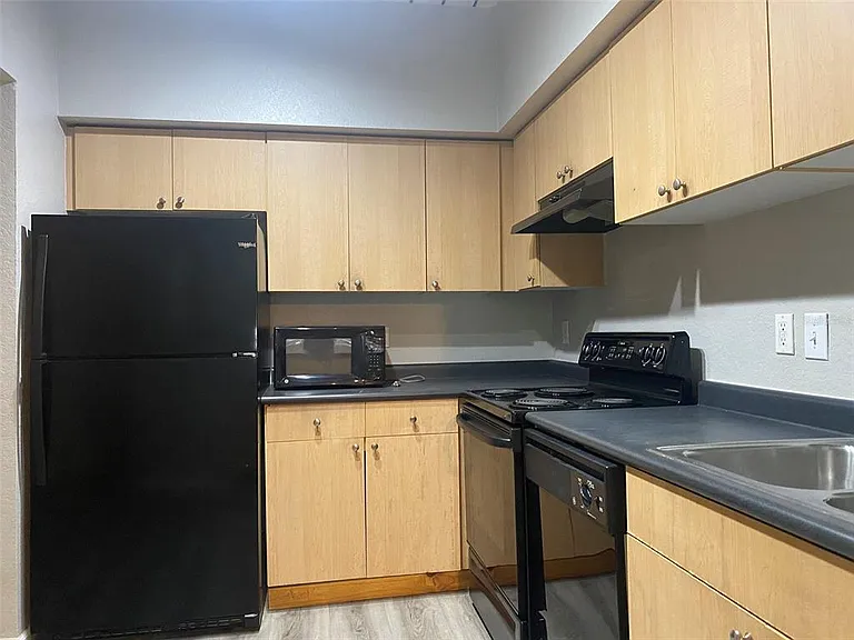 520 S Armenia Ave #1228 — Photo 3