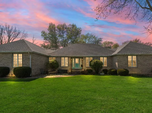 3452 Highland Ct, Crown Point, IN 46307