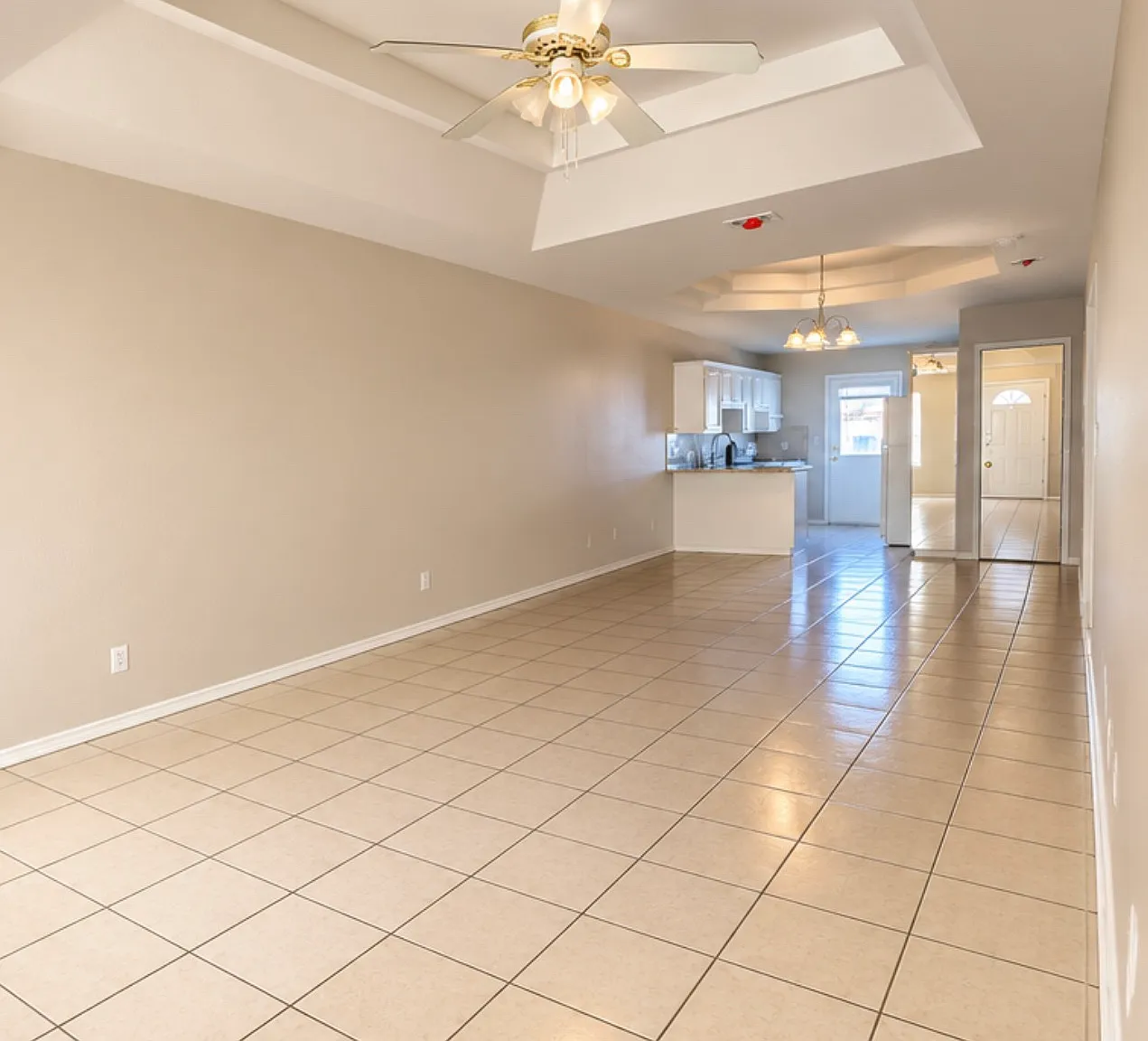 2 bed, 1016 sqft, $995 — Photo 2