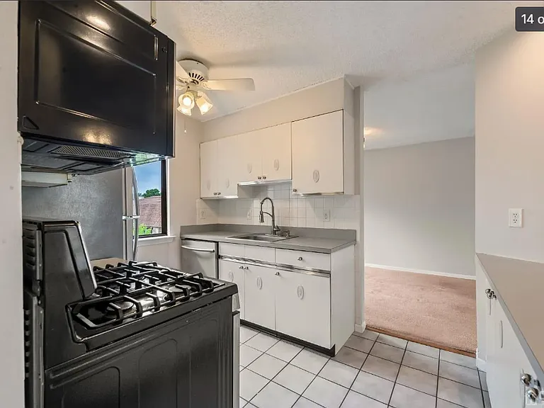 28 Carriage Pl — Photo 13