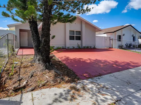 12000 SW 210th Ter, Miami, FL 33177