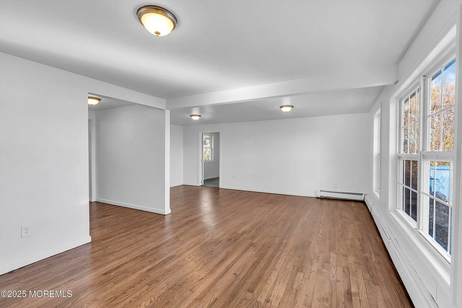 4 bed, 1032 sqft, $2,850 — Photo 2