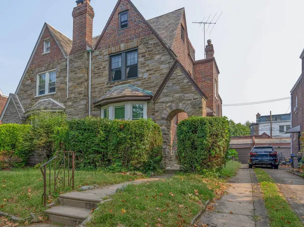 995 Harrison St, Philadelphia, PA 19124