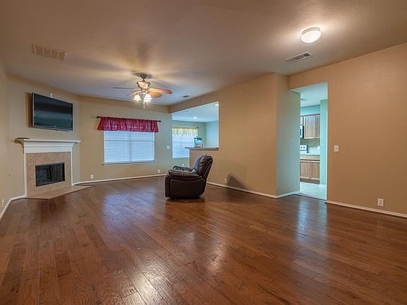 3rd image of 408 Cookston Ln
