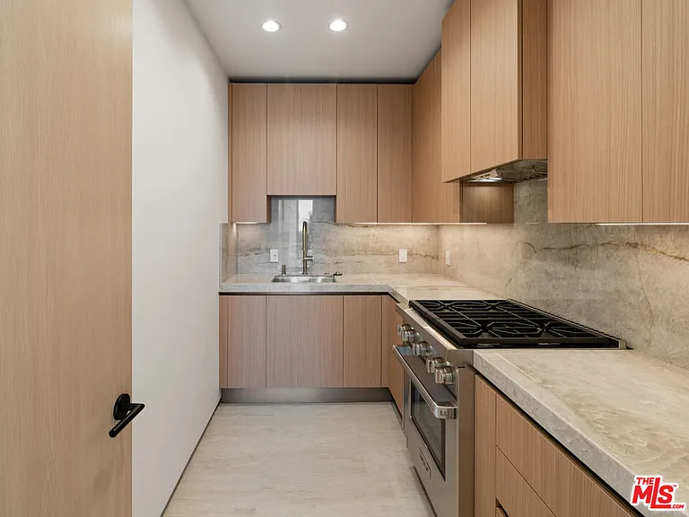 365 Trousdale Pl — Photo 46