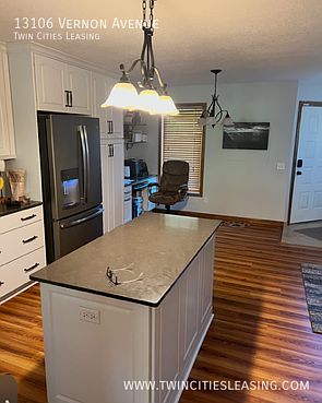 3rd image of 13106 Vernon Ave