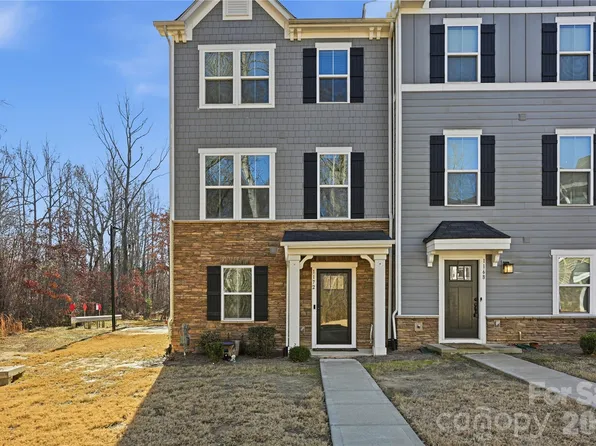 1172 Ashbury St, Charlotte, NC 28216