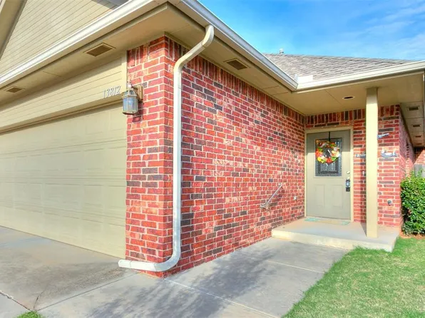 13812 Oxford Dr, Edmond, OK 73013