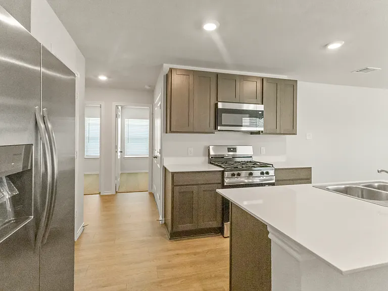 2909 Serenity Ln — Photo 11