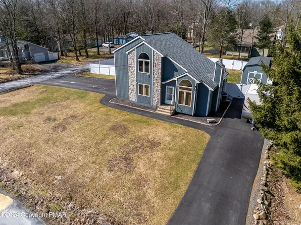 3102 Leisure Dr, Pocono Summit, PA 18346