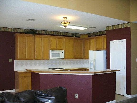 5th image of 7802 Palisades Dr