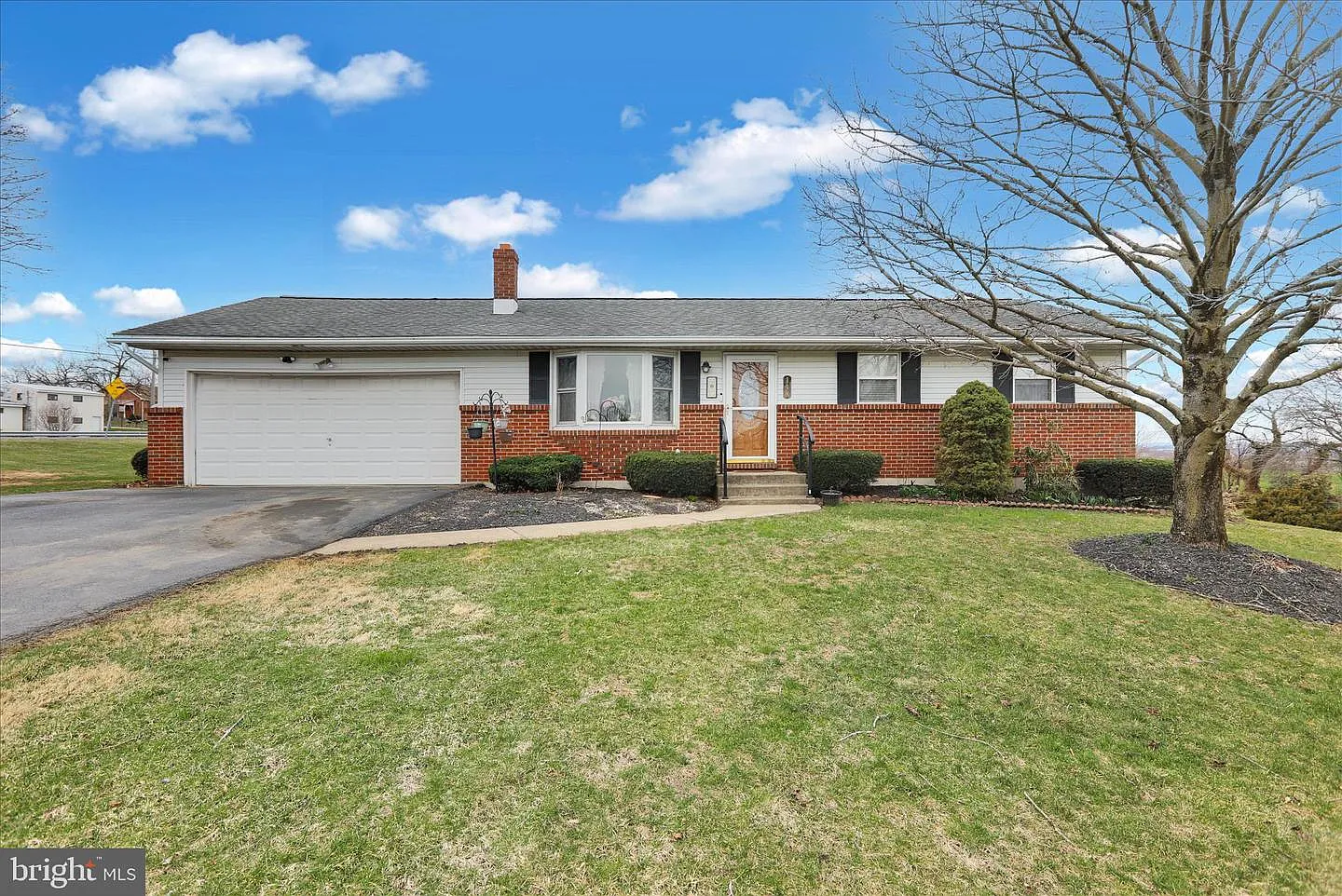 148 Hoch Ave photo 1