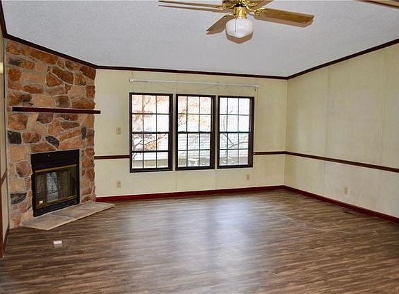 2nd image of 528 Christian Ave