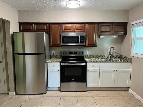23072 Bayshore Rd APT 1, Punta Gorda, FL 33980